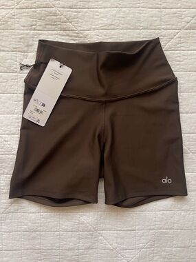 ALO Airlift Energy Short - Espresso